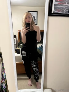 Whats up gamers i wanna try and take more pictures of my ass for you part 1