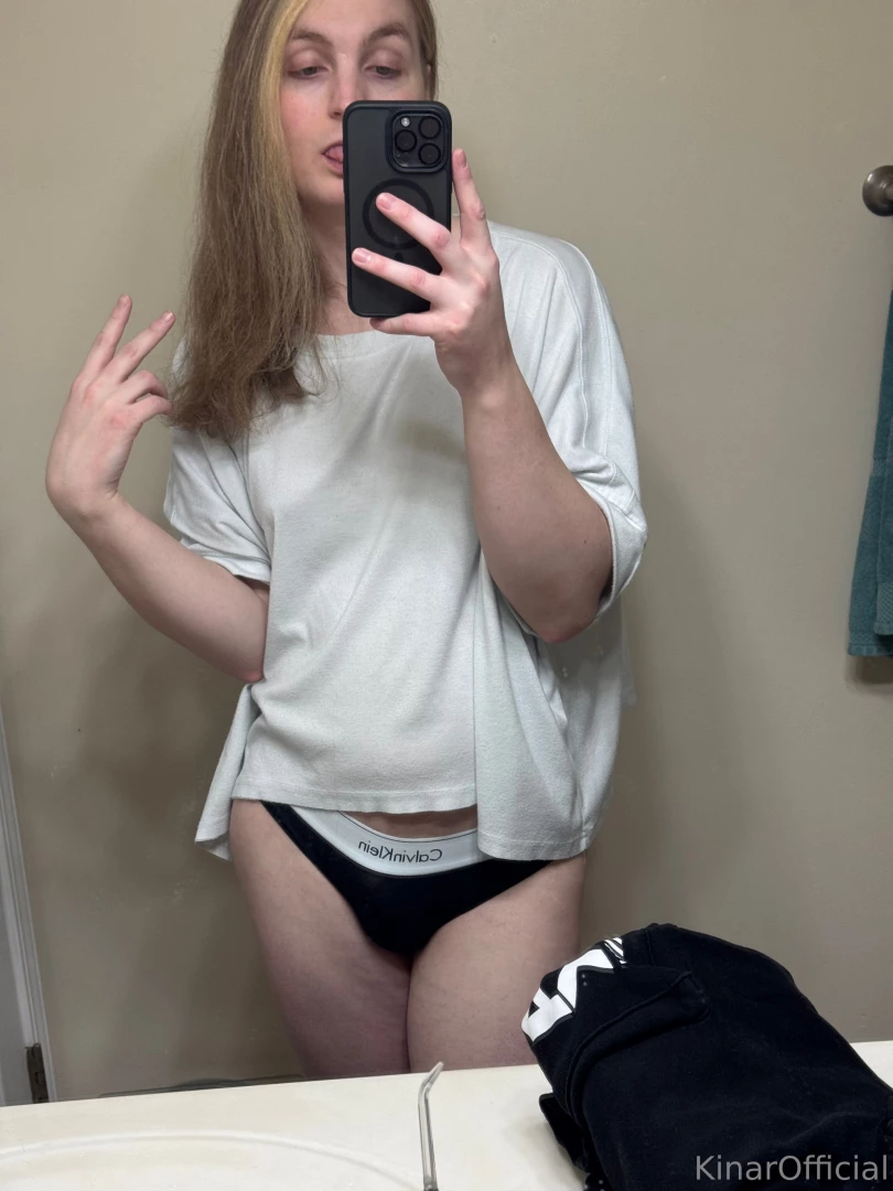 Its time for a quick nap before i have to go to the girl dr and get 