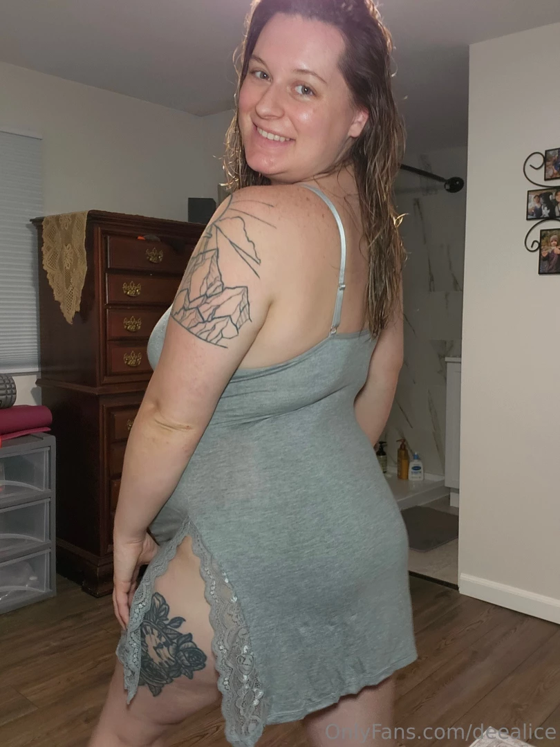 Night gown for easy access 