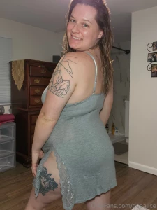 Night gown for easy access