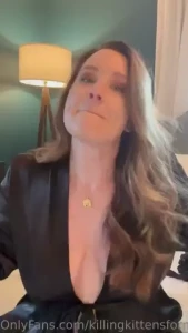 Wanna watch me try on lingerie