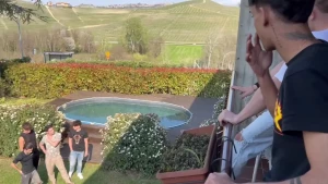 Party in casa mentre io sexysamu ivan ilterribile hotkev ci stavamo