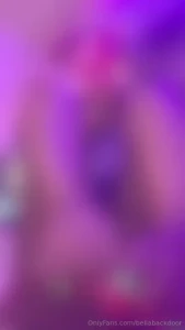 Pretty feet and shaking my fat ass for your pleasure daddy