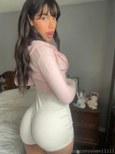 You know i look good from the backk make sure to say hi to me todayy