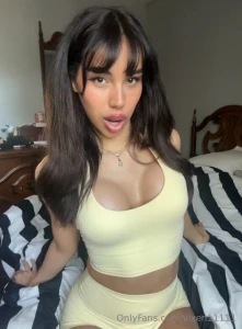 Keep looking into my eyess