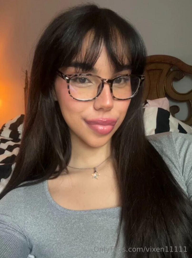 Netflix ain t doing it tonight someone distract me frr 