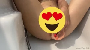 Coucou mes fans la vid o est l cette vid o m a procurer beaucoup de