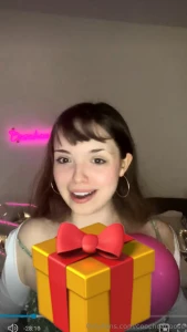 21st birthday balloon boob pop and humpin moanin bouncin etc balloon part 1