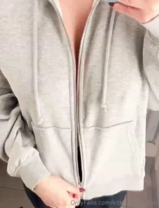 I need your help i m in the fitting room trying this on should i buy