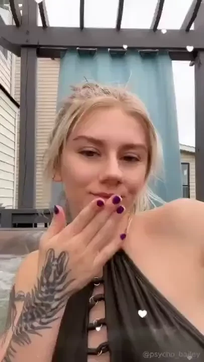 Would you hang out in the hottub with me 