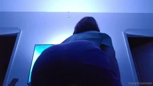 Been in an ass shaking mood lately xoxo