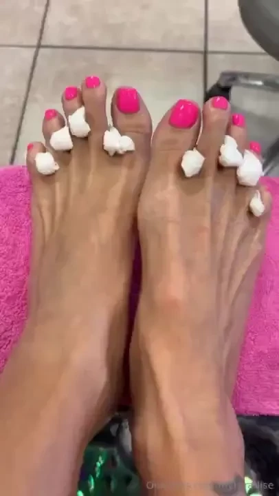 Loved getting my toes done 