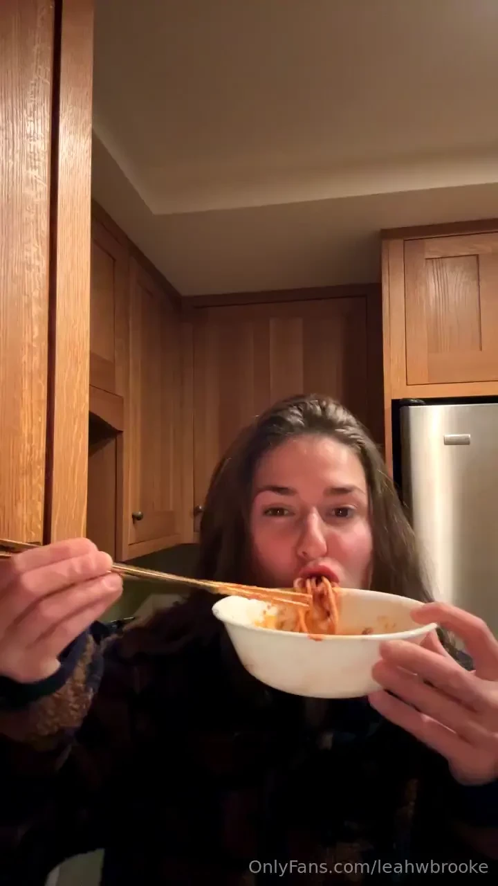 Mmmm who loves spaghetti ughhh i do this def hit the spot after my part 2 