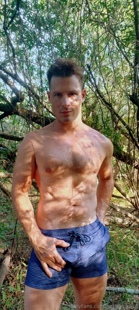 Feliz a o yo ac empez ndolo como de costumbre happy new year here i am 