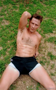 Si te me ofrezco as todo sudado despu s del ejercicio me acept s if i