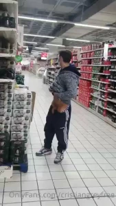 If you go to the supermarket and see me like that what would you do si