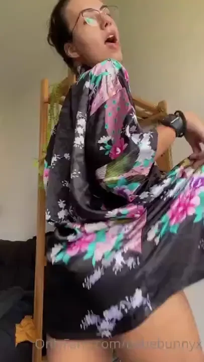 How do you like this on me it s so hot here i can t even wear clothes 