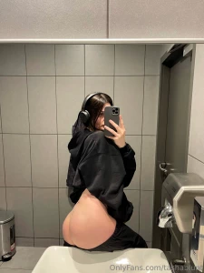 Maybe someone wants to count my squats