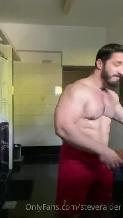 Some locker room quick peekaboo for my piggies careful not to get 