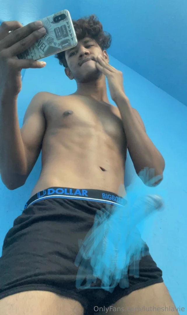 My rod was tempting always once i reach restroom my dick want to leak 