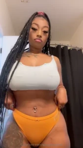 Goodnight vote on a live show day for each week