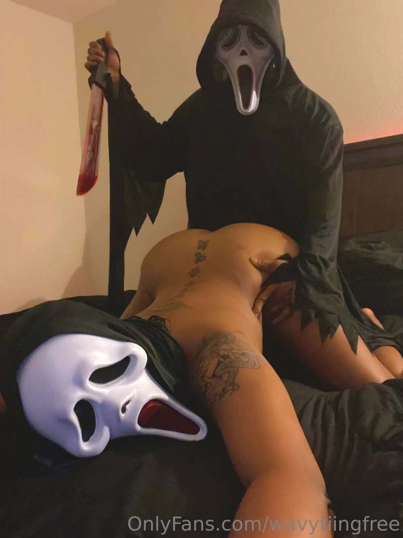 Who wants to see me fuck ghost face 