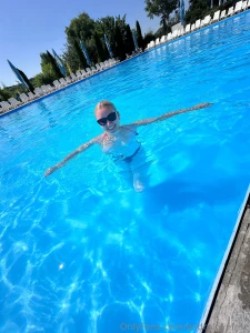 Boobs in the pool part 1