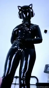 Just some latex_miss_rach having some very normal dominant fun lt 3 part 1
