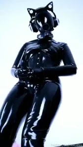 Just some latex_miss_rach having some very normal dominant fun lt 3