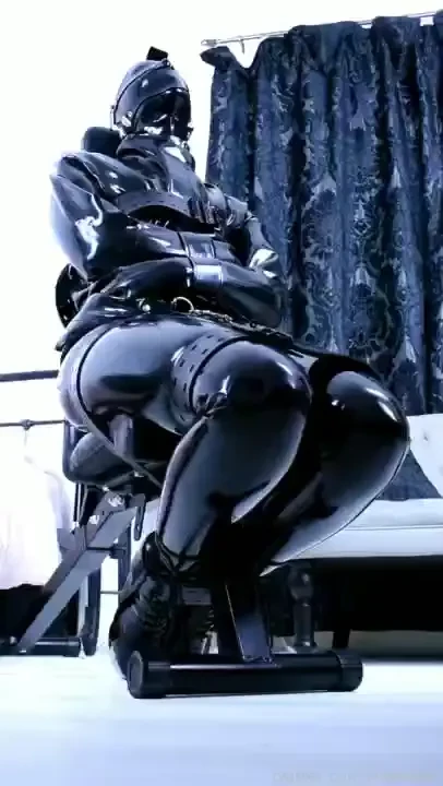 Squirm time with latex_miss_rach part 1 