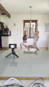 Enjoy this 20 min morning yoga and slow stretch with my bae