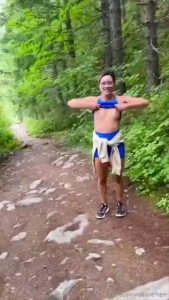 I wish it was more socially acceptable to hike topless to feel the sun