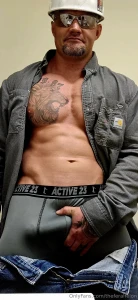 Who loves to see daddy in his work cloths put a 5 tip and see me blow part 1