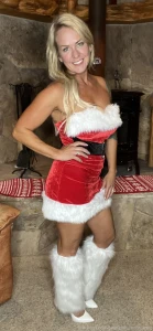 Wanna watch and see how many fingers i can put inside me i make myself