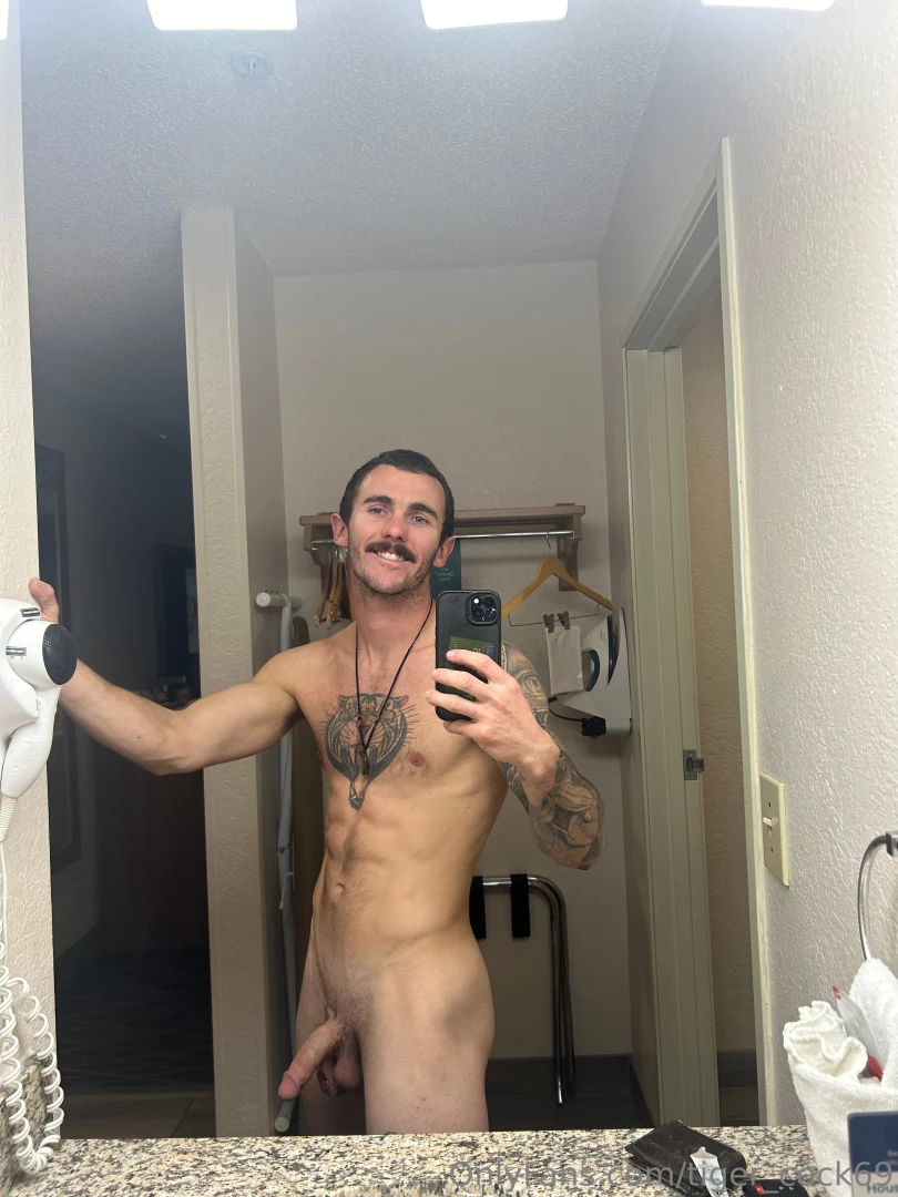 Treated my self to a hotel room last night figured i should take some part 3 