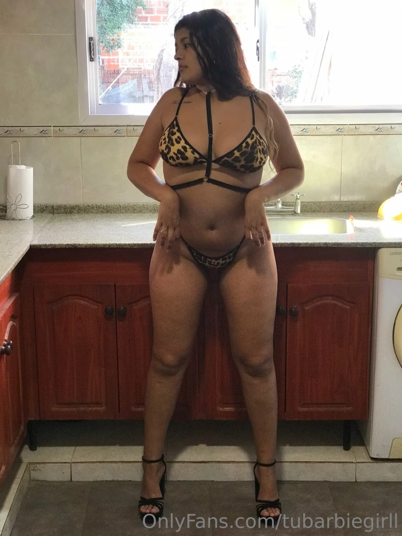 Hello loves do you like how my ass looks with my new animal print part 1 