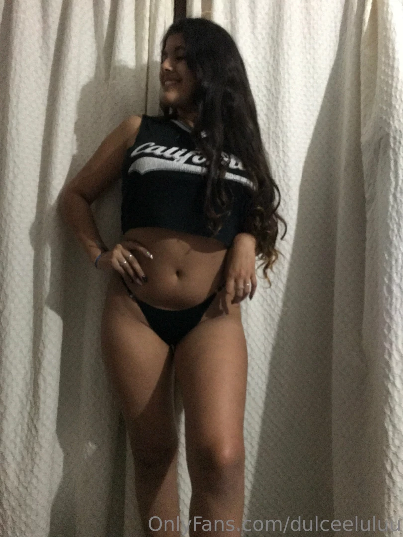 Today i woke up feeling very pretty and i want to show you my love 