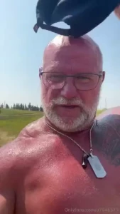 Beautiful tan in the sun make a dm to me for a custom video part 1