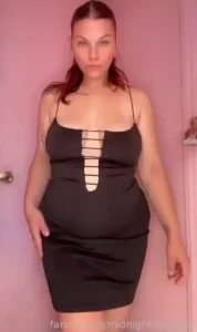 Oh hello there milf sfw naughty mommy cleavage prettyface sexy