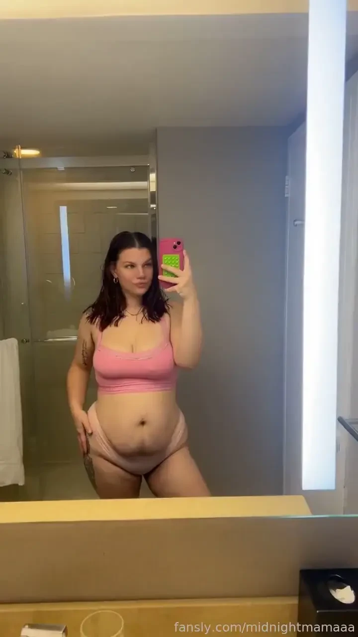 Joining the gym ain t on my new years resolution milf sfw naughty 