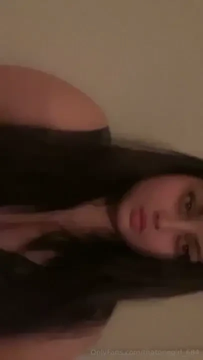 26 year old latina caliente with lots of spicy content cumm make my 