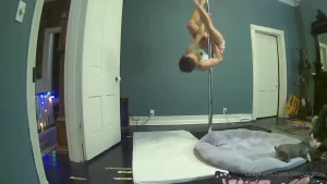 Super special thanks to brinathewitch for teaching me a new pole trick part 3