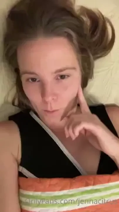 Do you like me with a little bit of sauce or wetness 