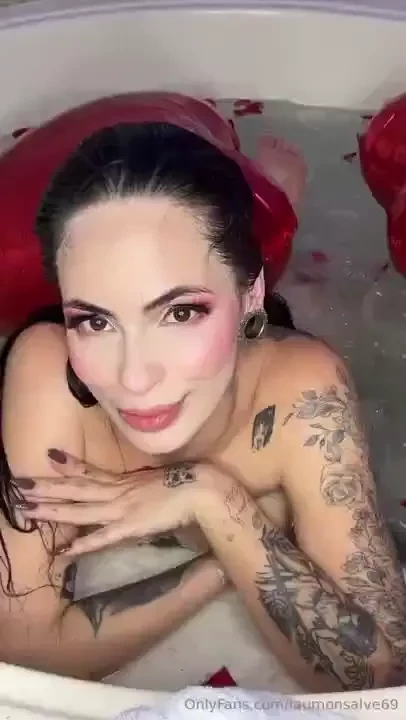 You can come and have a delicious and delicious shower with me 