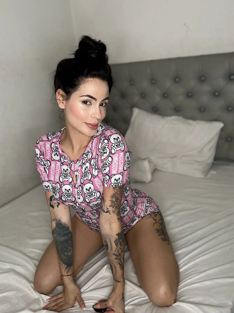 Hey hey i m here available for you 