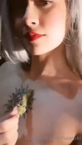 Hola chiquis en caso de que consuman weed espero hayan pasado un cool part 1