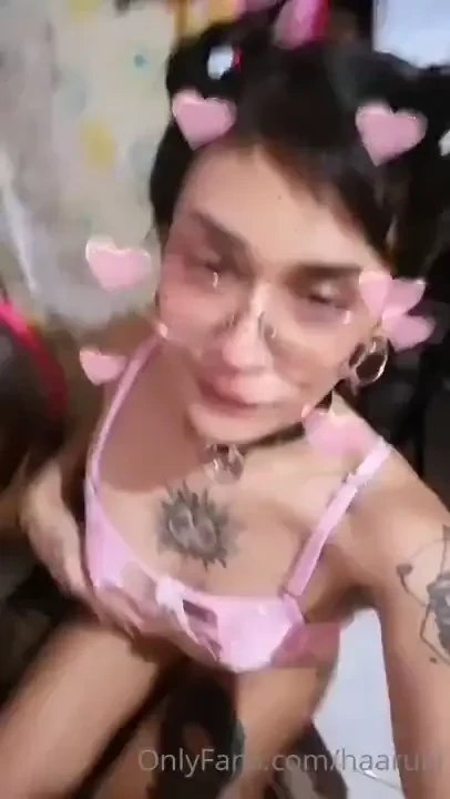 Probandome mi nueva lencer a est hermosa aunque me qued un poquito 