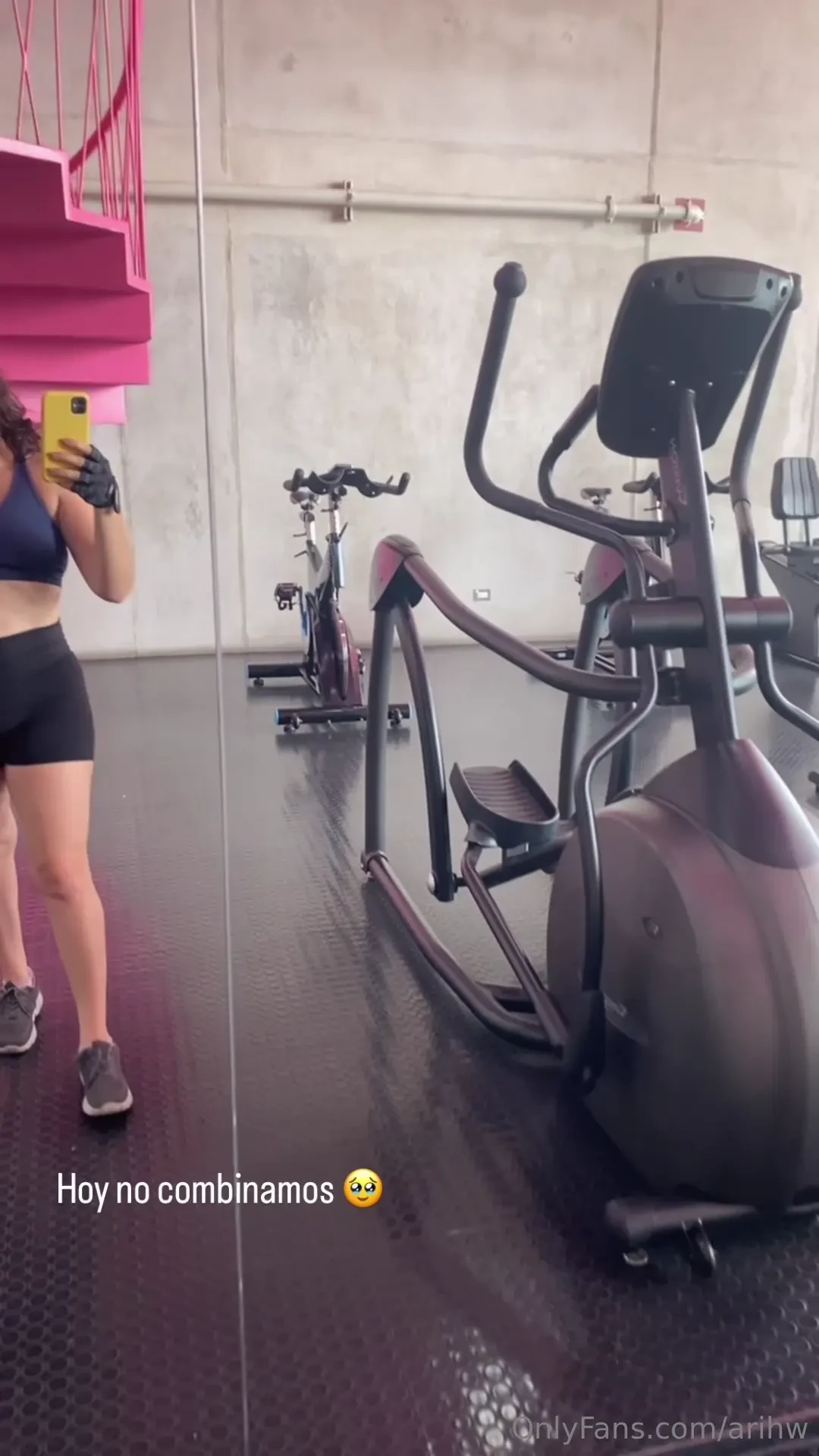 El gym est solo para mi hoy lastima que nadie me acompa a 