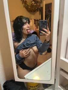 Hi baby i wanna know what time of day ya ll usually visit my page so i