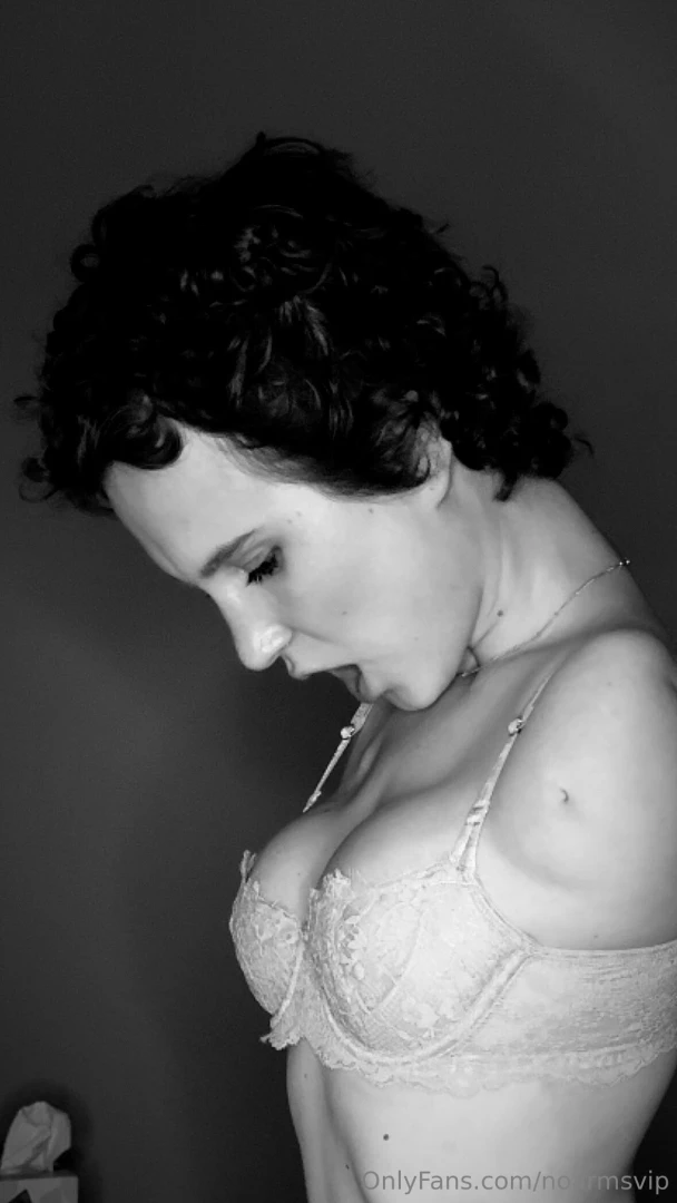 Kiss my lips and make me feel loved you know which lips i mean right part 15 